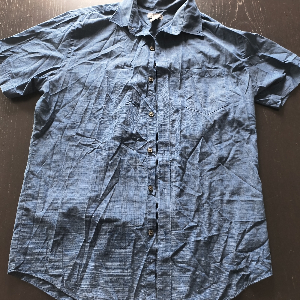 Van Heusen Dress Shirt Short-Sleeve 15-15 1/2 Blue Mens Medium